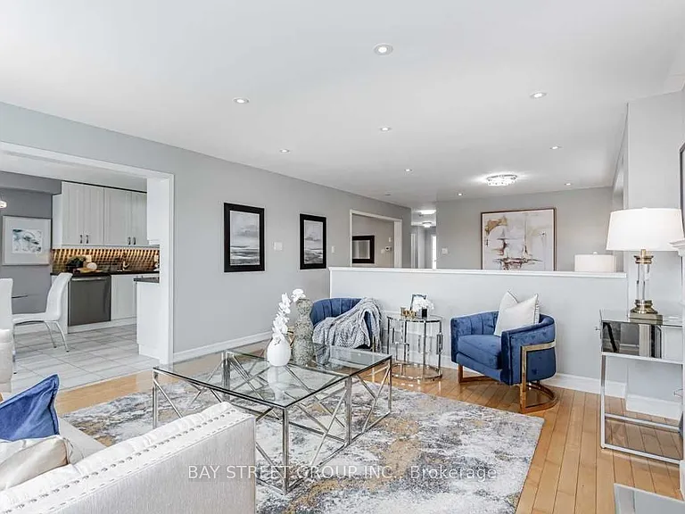 30 Delattaye Ave — Photo 7