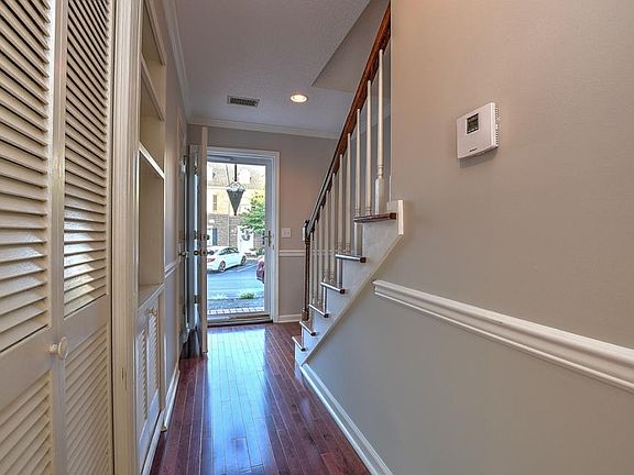 3rd image of 400 Sunset Dr #C-12
