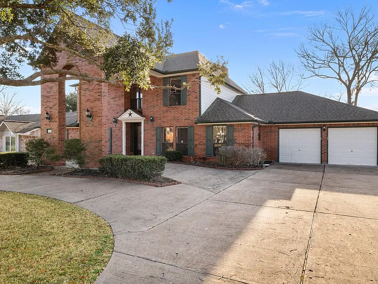 1400 Oak Hollow Dr — Photo 4