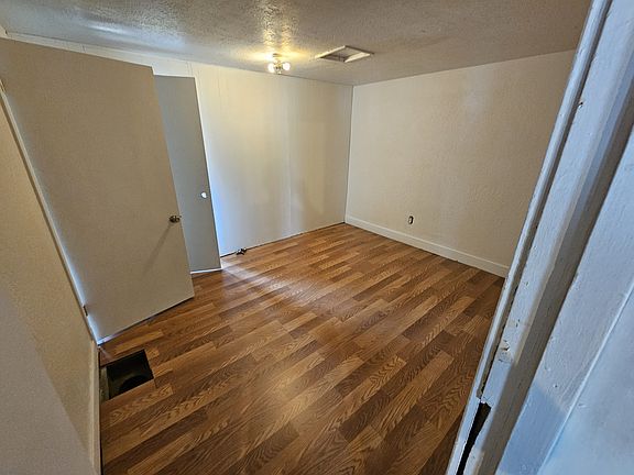 4th image of 315 N Niles St #4
