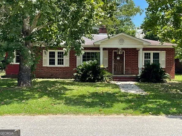 50 N Daughtry St, Metter, GA 30439