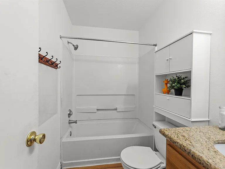 8252 Golf Green Cir — Photo 27