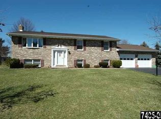 112 Singer Rd, New Freedom, PA 17349