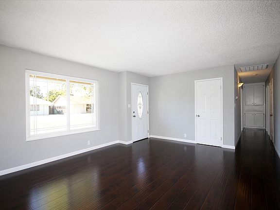 4th image of 7233 Carmi St
