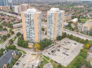 35 Trailwood Dr #1418, Mississauga, ON L4Z 3L6