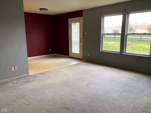 4th image of 10861 Glenayr Dr