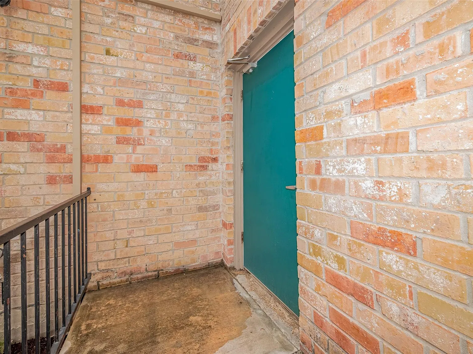 2 bed, 2.0 bath, 1224 sqft, $1,800 — Photo 4