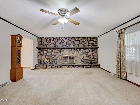 5th image of 616 Joy St