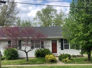 321E E Edwards St, Maryville, MO 64468