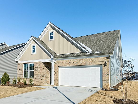 3rd image of 541 Hipwood Dr
