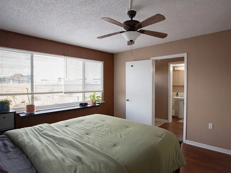 800 S Indian Rocks Rd #B — Photo 8