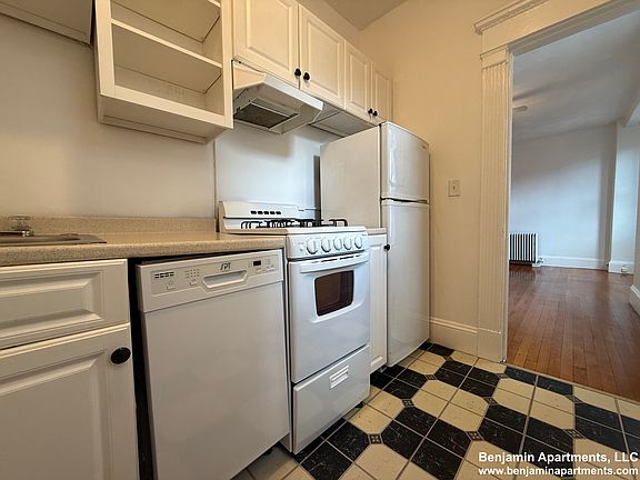 5th image of 8 Garrison St #620