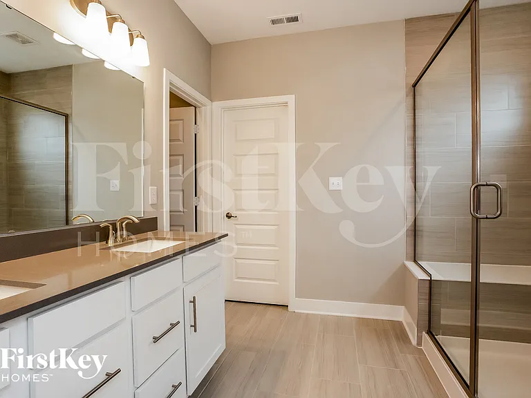 2229 W 171st St — Photo 13