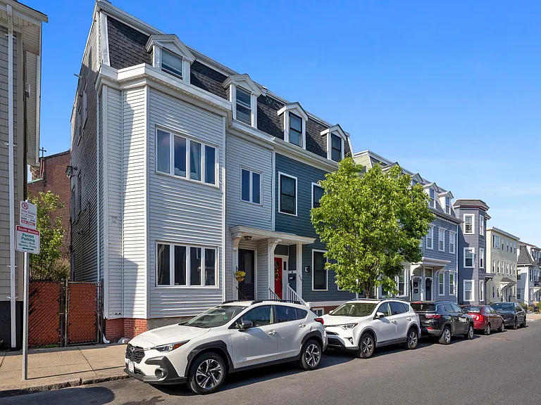 532 E 4th St #2 — Photo 34