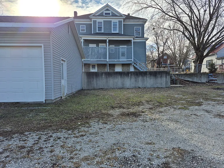 1203 Bank St #3 — Photo 3