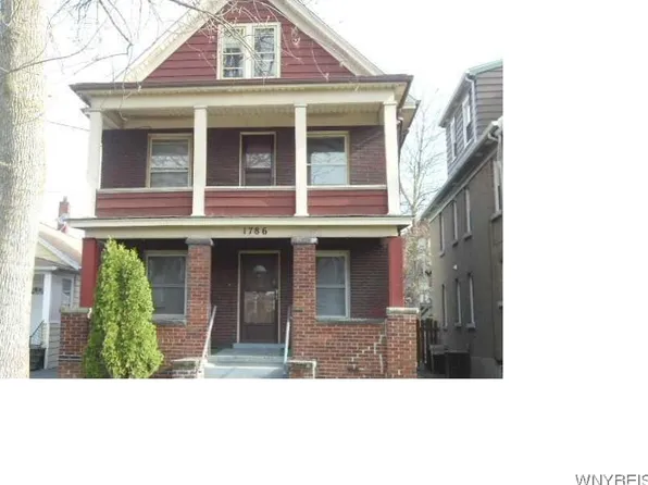 1786 Welch Ave, Niagara Falls, NY 14303