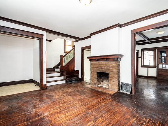 5th image of 1713 W Barker Ave