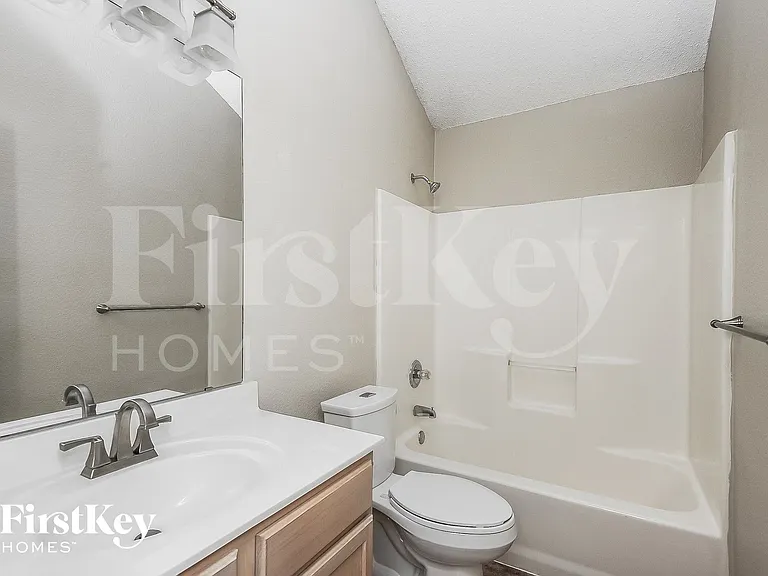 4713 Palm Ridge Dr — Photo 14