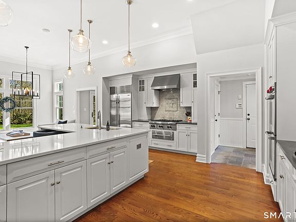 5th image of 44 Pumpkin Hill Road