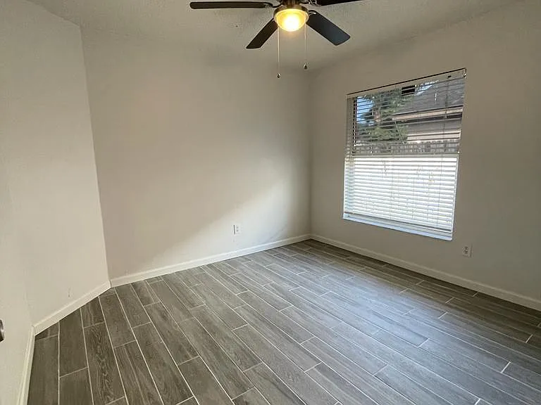 8231 Fort Thomas Way — Photo 12