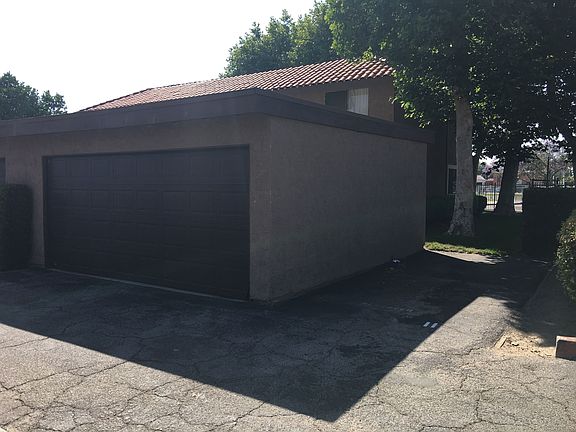 4th image of 995 Willow Ave