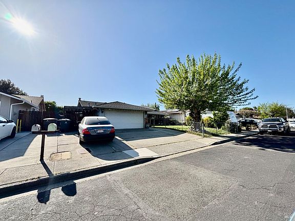 4th image of 112 Clark Way