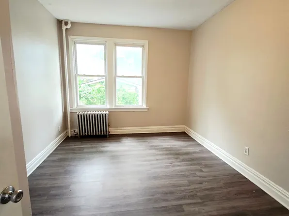 241 Duncan Avenue image 4 of 9