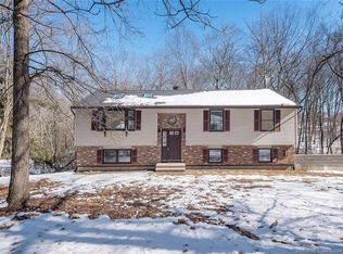 96 Mill Rd, North Haven, CT 06473