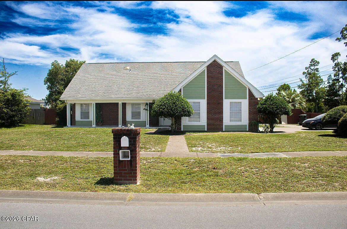 5 bed, 2174 sqft, $2,700 — Photo 1