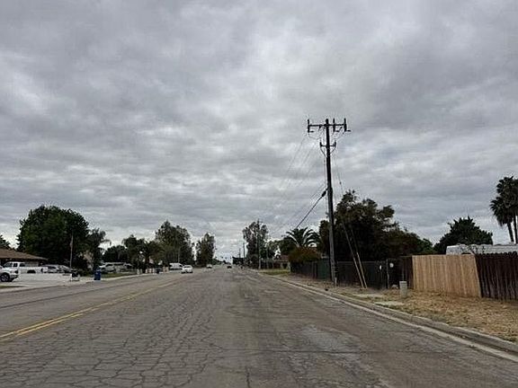 4th image of 1313 McKee Rd