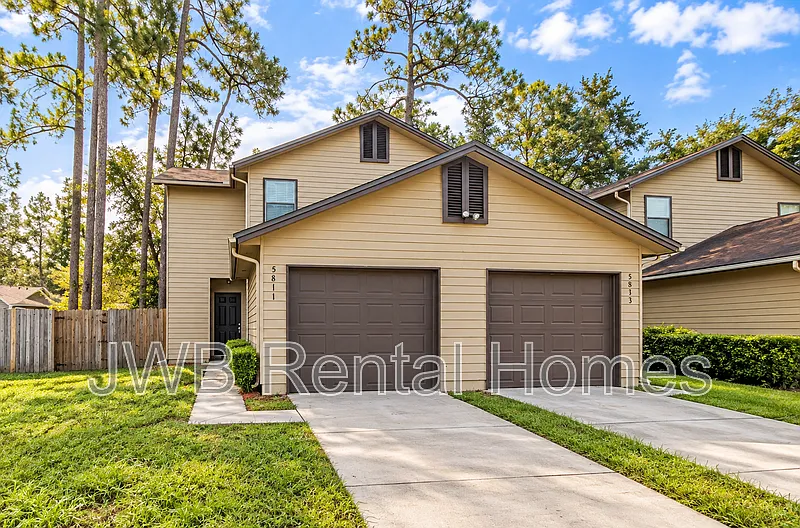 5811 Liska Dr