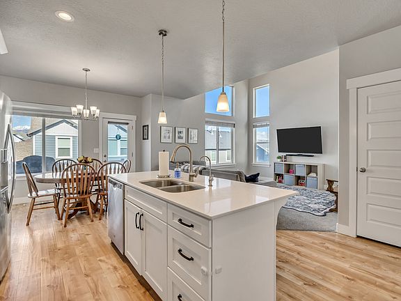 5th image of 14804 S Patten Ln