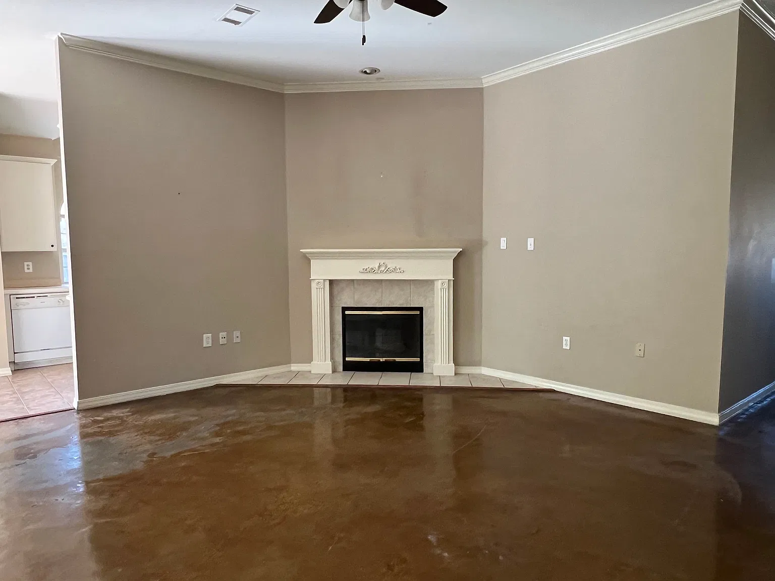 3 bed, 1444 sqft, $1,650 — Photo 2