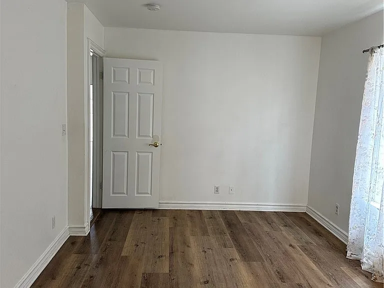 607 E Olive Ave — Photo 11