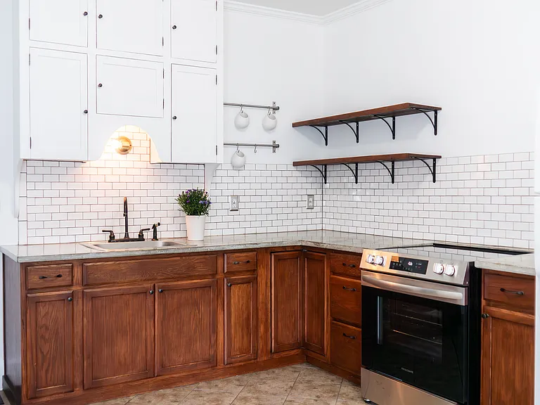 117 E Vine St — Photo 15