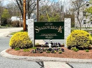 6 Shadowbrook Ln APT 59, Milford, MA 01757
