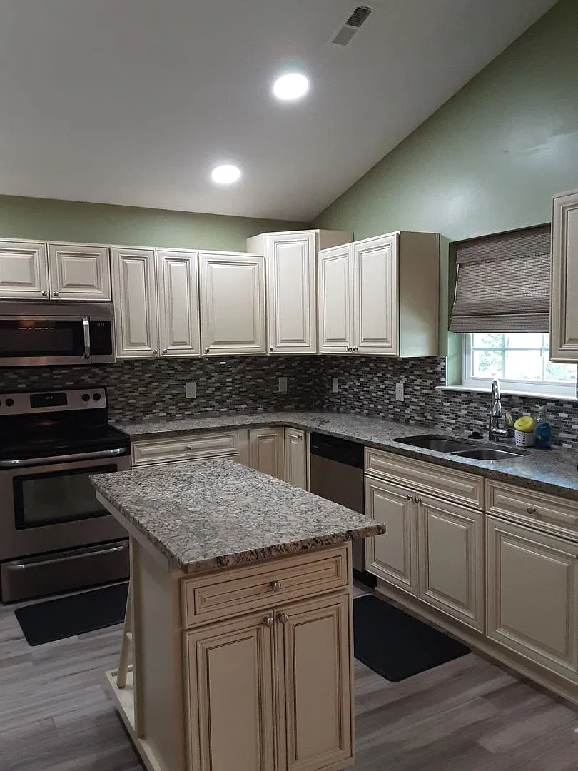 3 bedroom 2 bath Myrtle Beach home in Bent Oak Estates — Photo 2