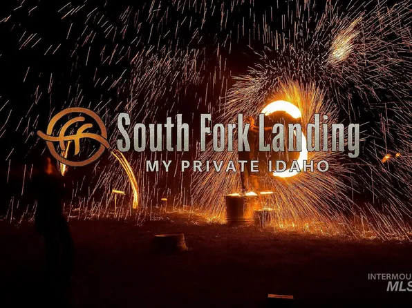 22 Wapiti Ct, Garden Valley, ID 83622