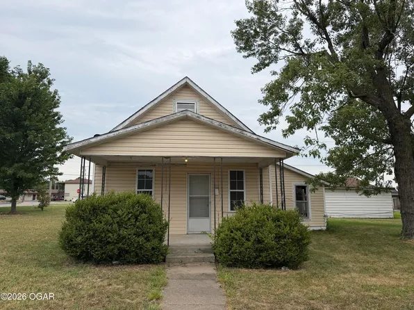822 E 6th St, Galena, KS 66739