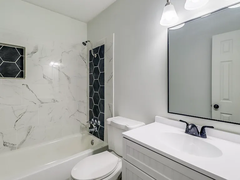 327 Dianne Dr — Photo 6