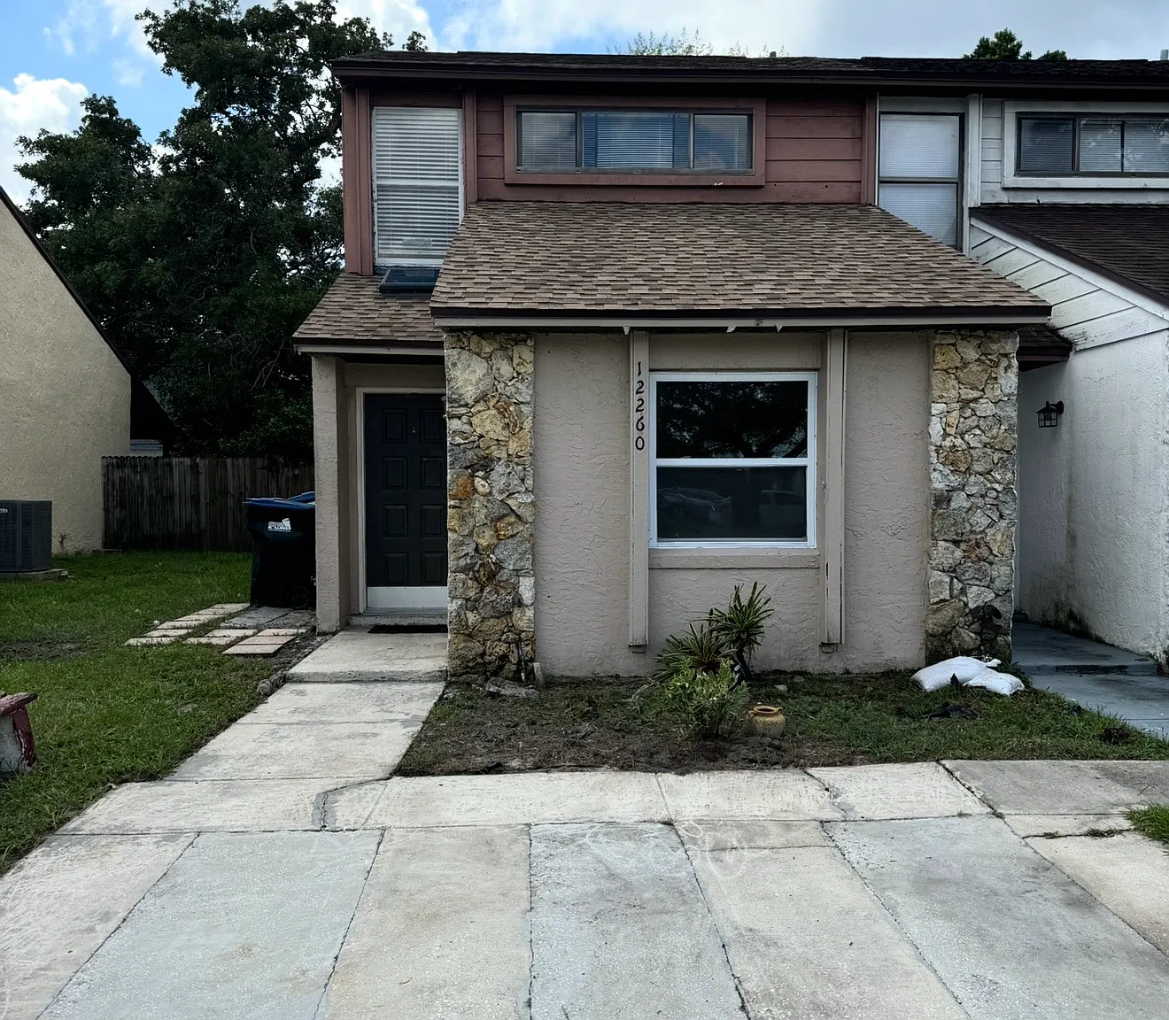 2 bed, 989 sqft, $1,500 — Photo 2