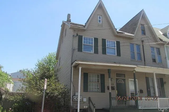 110 S 9th St photo 1