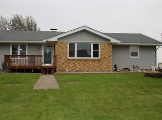 2205 380th Ave, Clinton, IA 52732