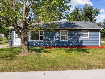 3711 Oakland Rd NE, Cedar Rapids, IA, 52402
