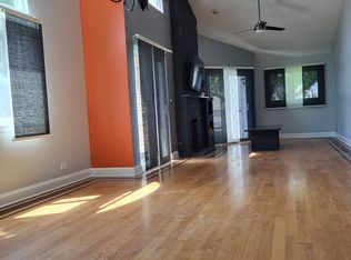 1289 Ranchview Ct, Buffalo Grove, IL 60089