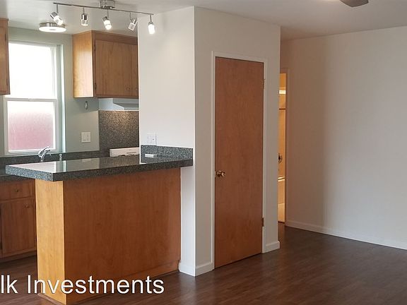 2nd image of 3139 Scott St #B