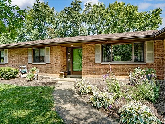 4th image of 939 Thorndale Dr