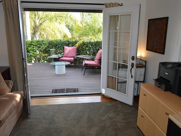 1203 S Rimpau Blvd — Photo 88