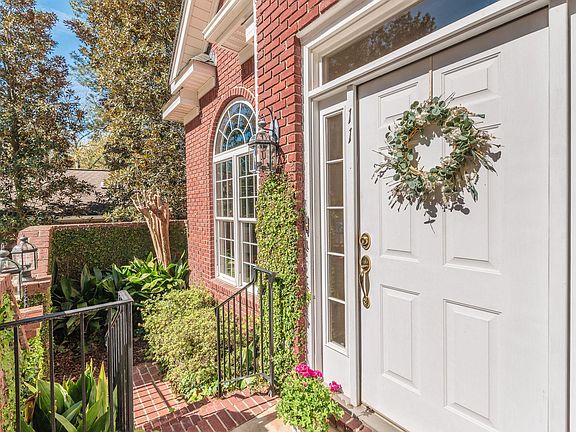 4th image of 11 Juniper Loop