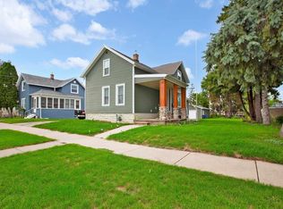 822 W 11th Ave, Oshkosh, WI 54902
